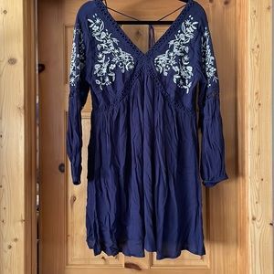 Navy blue tunic/dress from Francesca’s, size M. New with tags!!